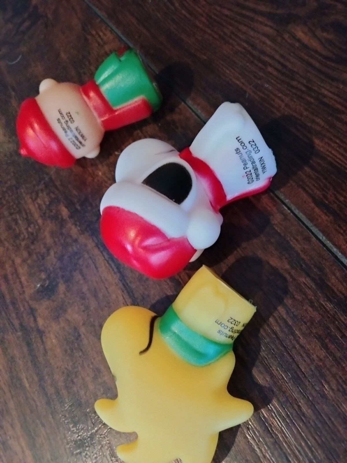 Lot 3 PEANUTS PLASTIC FINGER PUPPETS CHRISTMAS SNOOPY charlie brown Woodstock