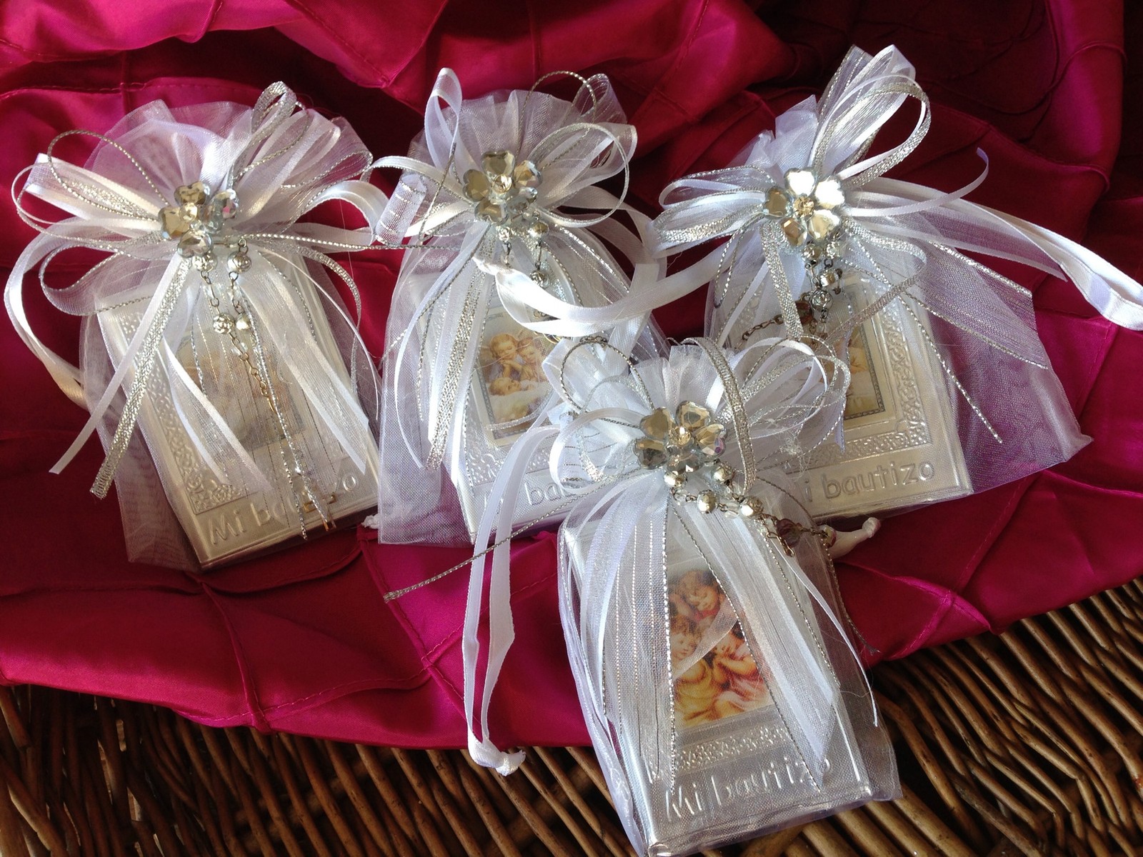 24 Pcs Baptism Favors White/Recuerdos Para Bautizo En Repujado Blancos