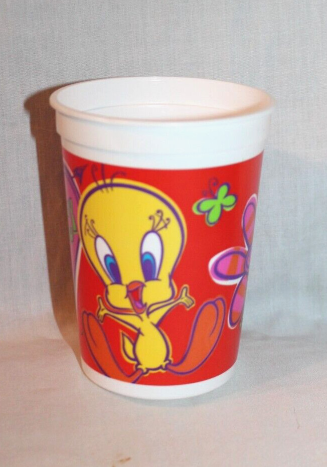 NEW WITH TAG 2001 5″ TALL PLASTIC STADIUM CUPS FAVORS PARTY SUPPLIES