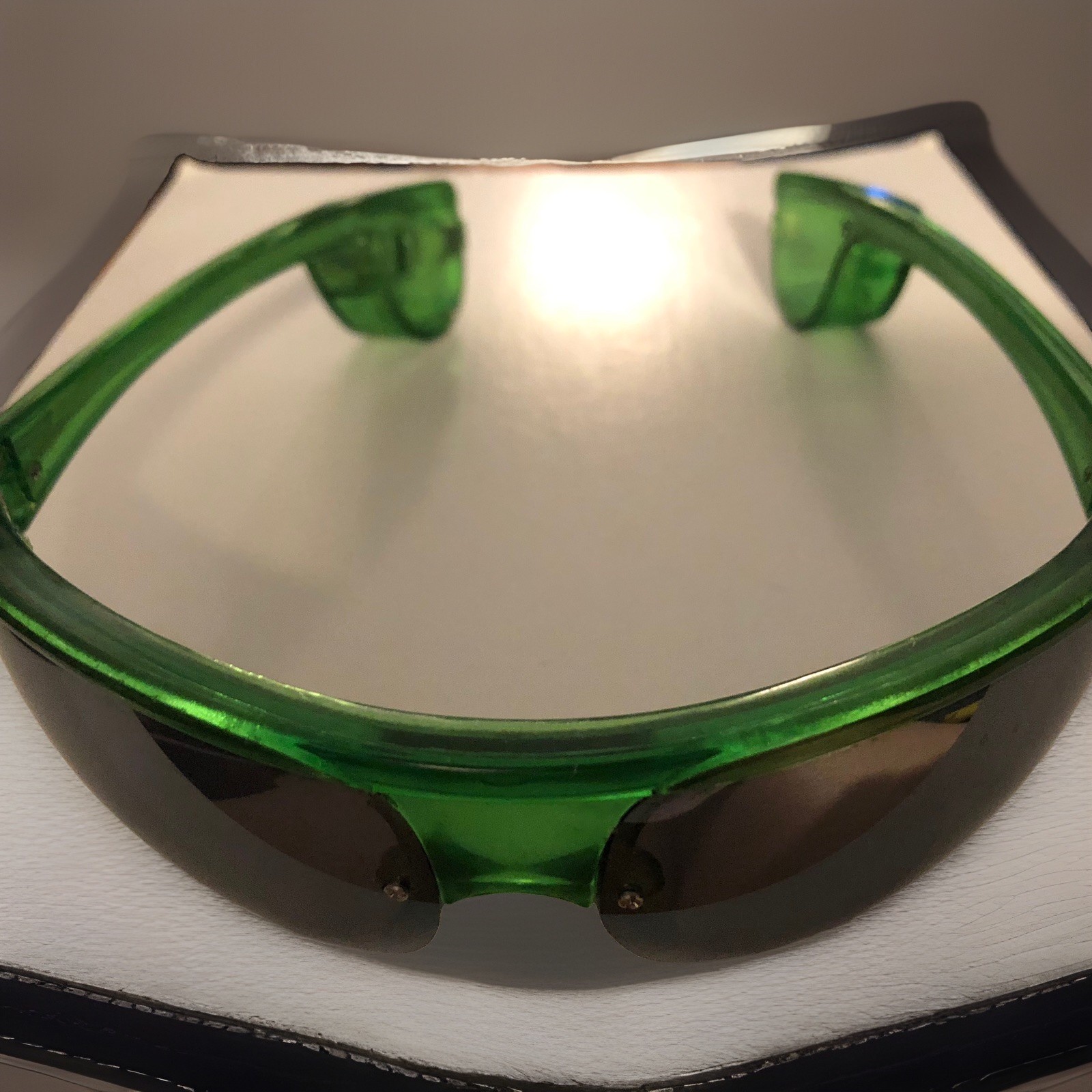 RI Novelty Flashing Lights Kids Adult Sunglasses Green Frames Light Fast Slow On