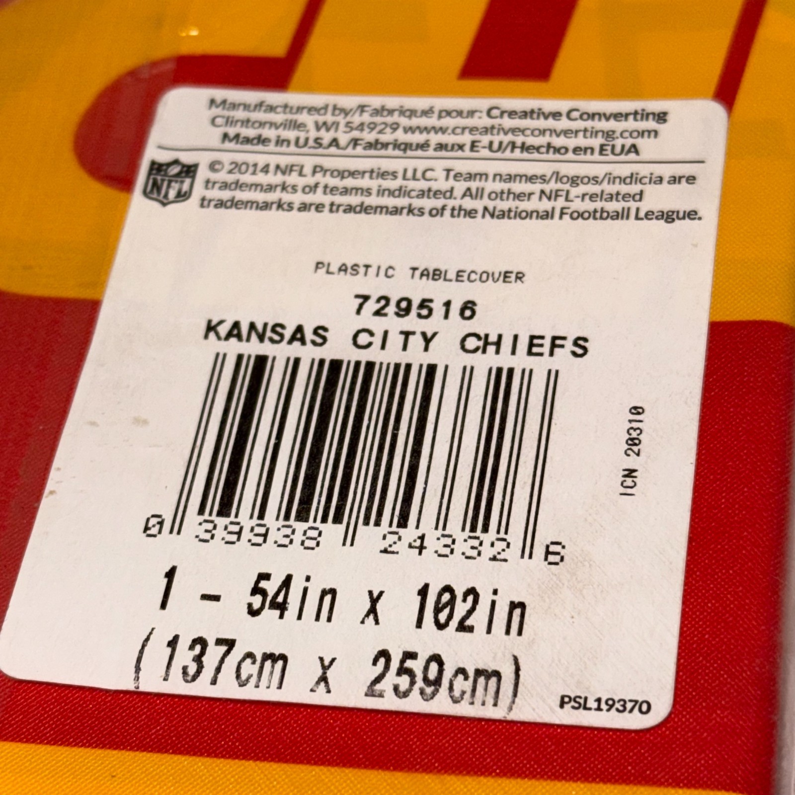 Officially Licenced NFL Football Kansas City Chiefs 2 Tablecovers 54in x 102in