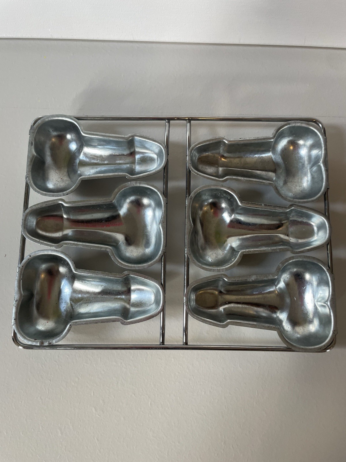 Pecker Cup Cake Pan – 6 Pecker Shaped Cup Cakes Bachelorette Party, Hen Night