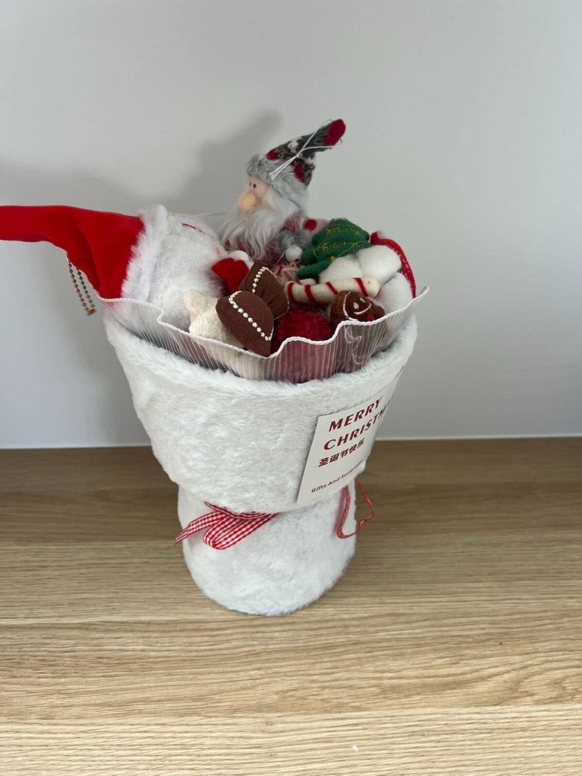 Festive Gift Plush Toy Bouquet, Christmas Present for Girlfriend or Family