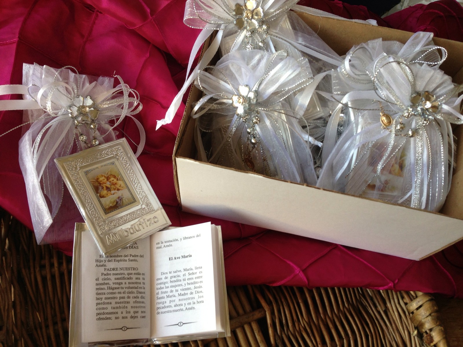 24 Pcs Baptism Favors White/Recuerdos Para Bautizo En Repujado Blancos