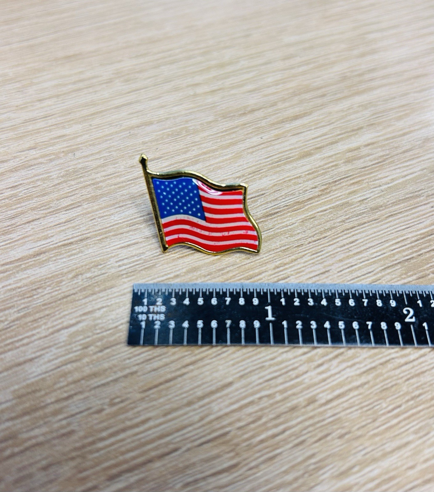 US American Flag Lapel Pin – Made in USA, High-Quality Patriotic USA Badge 🎖️