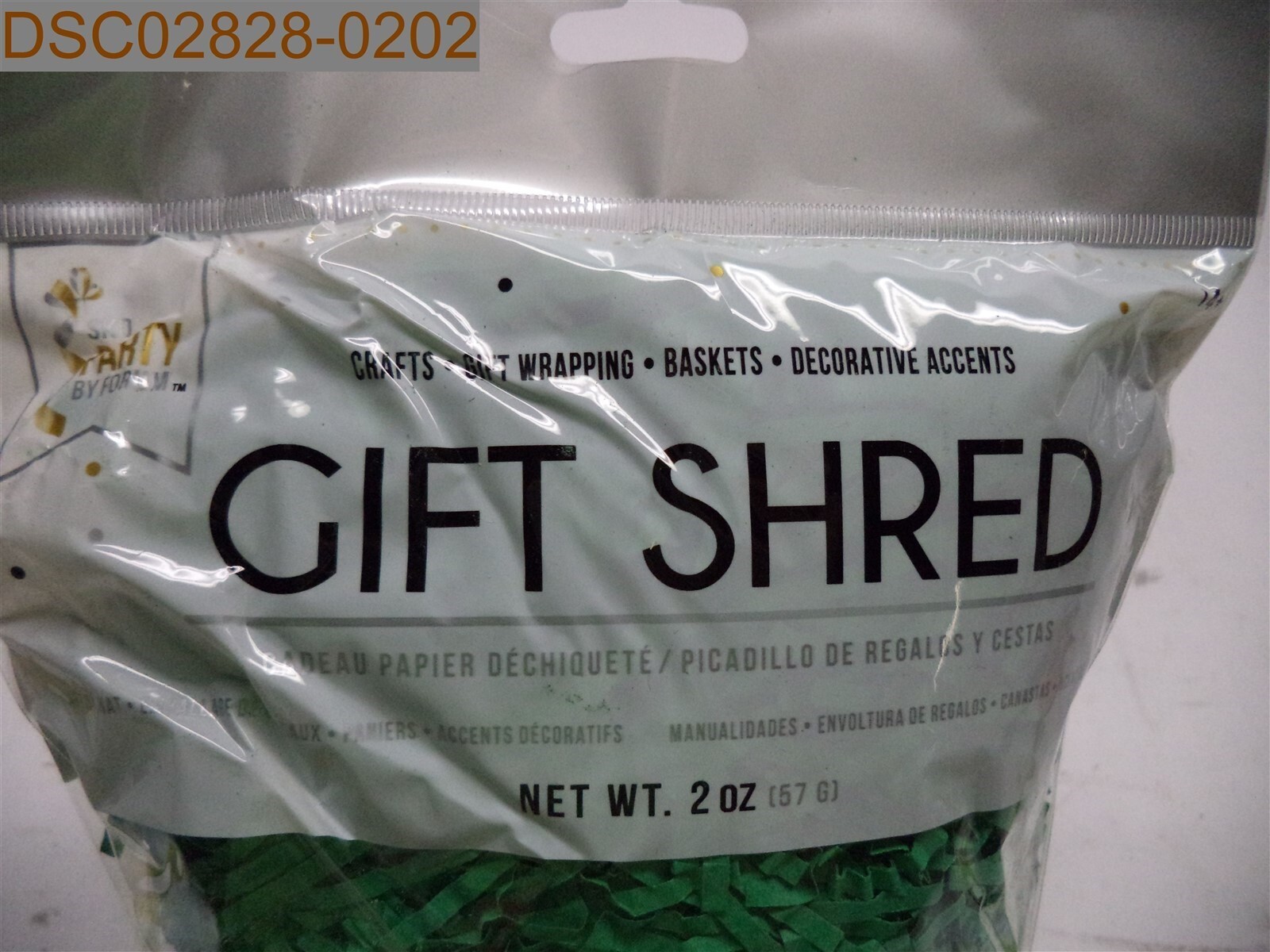 QTY = 12: Gift Shred Emerald Green, 2 oz Per Package, 2681, 033988026816