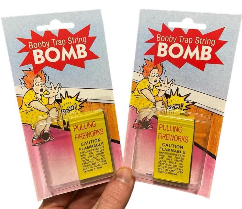 2-PACK – BOOBY TRAP STRING – Funny Classic Novelty Joke Gag Prank Gift