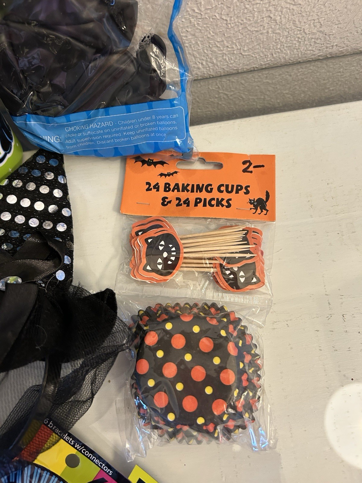 Lot Halloween Party 11 Items Kids fun, cups, plates, glow stick, headband,& more