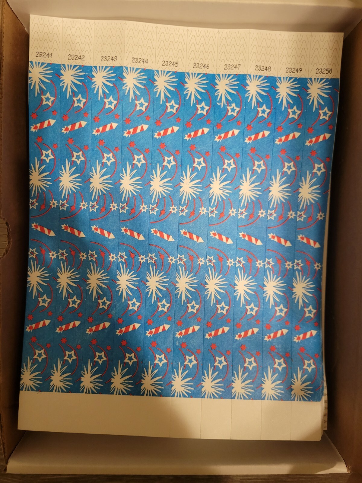 200 3/4″ PATRIOTIC TYVEK WRISTBANDS, 4TH OF JULY WRISTBANDS, PAPER WRISTBANDS
