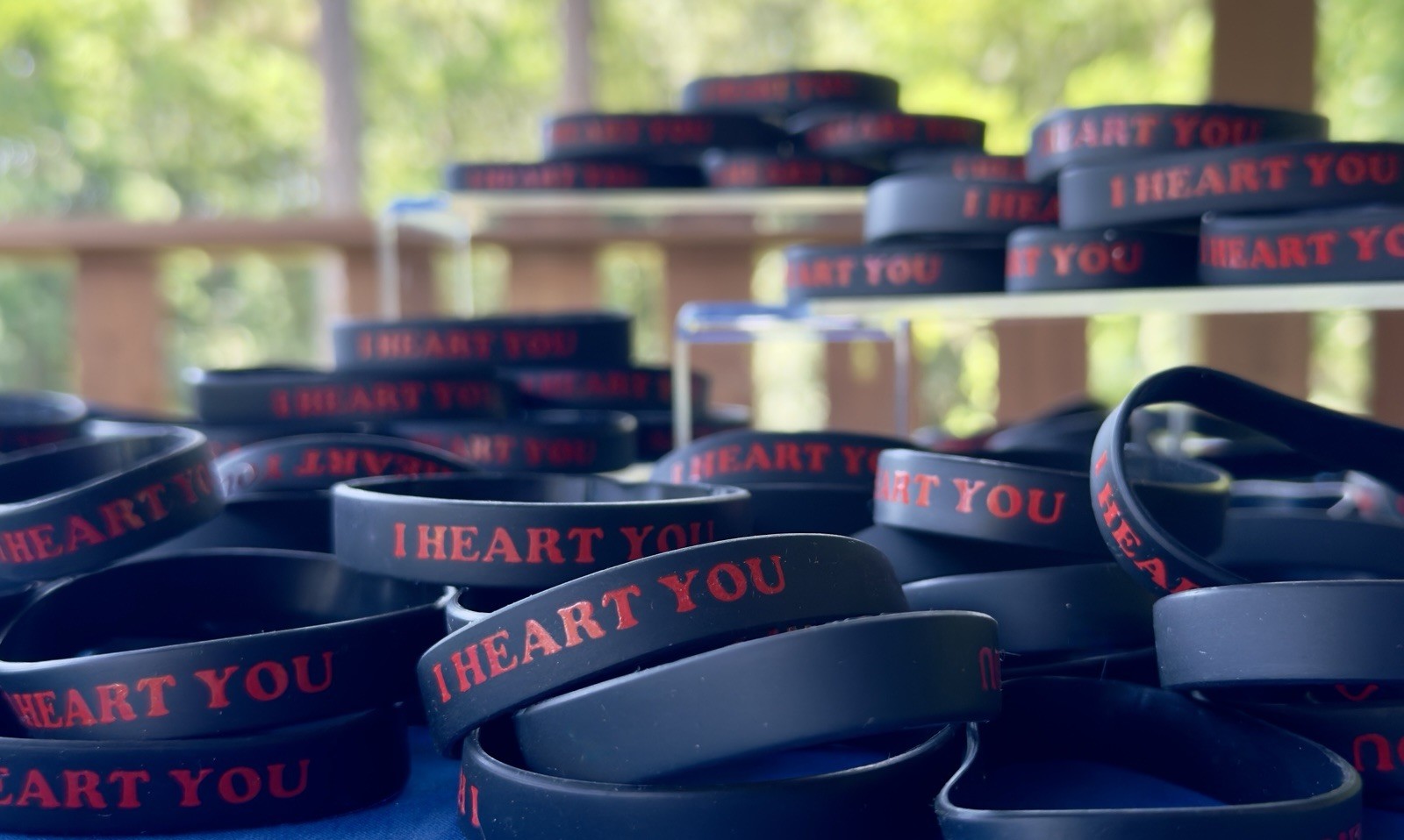 100 Black Silicone Heart Love Wristbands Bulk Fundraiser Party Favors Bracelets