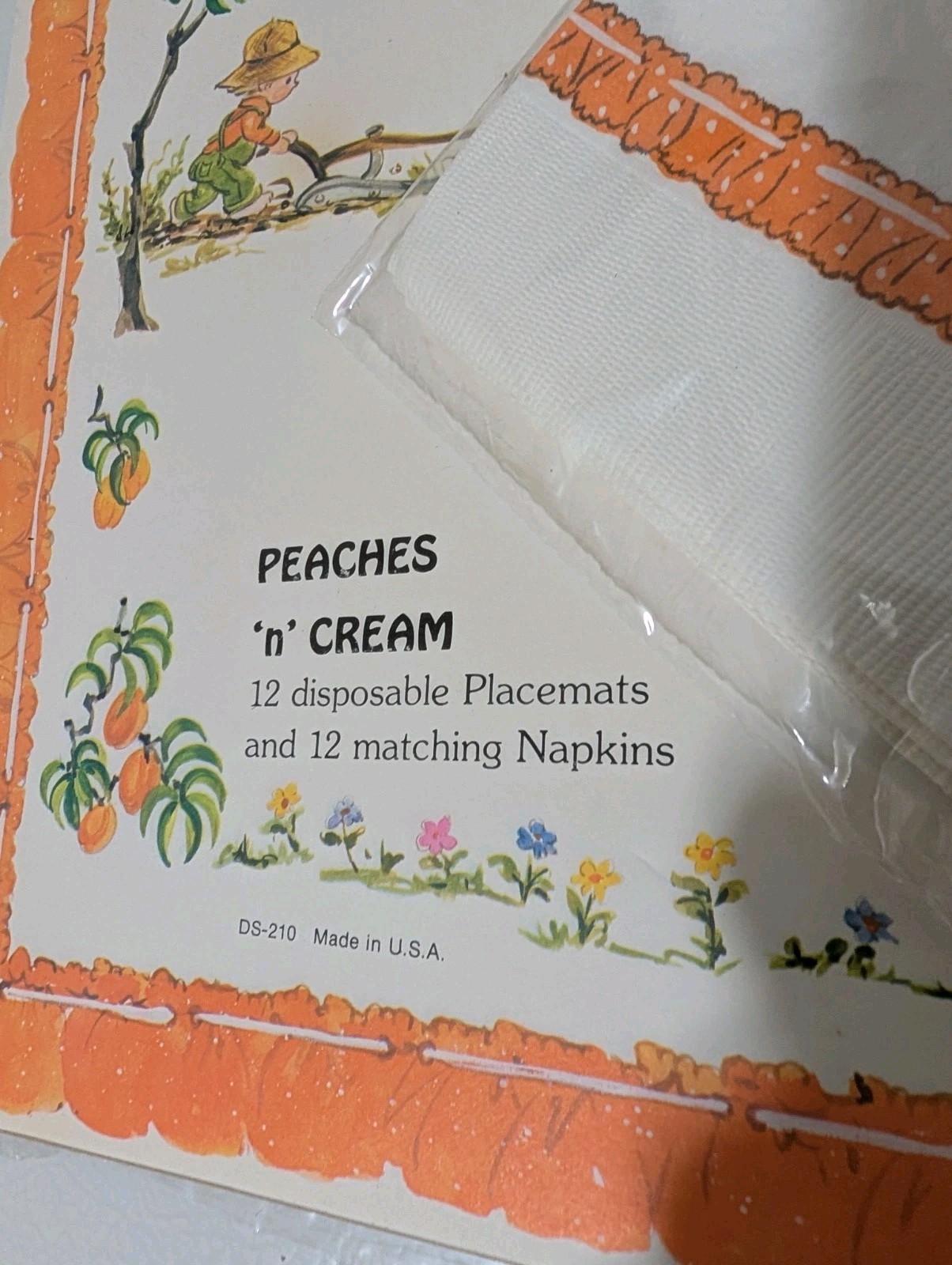 Vtg “Peaches ‘n Cream” 12 matching Napkins & Placemats J phakos art READ