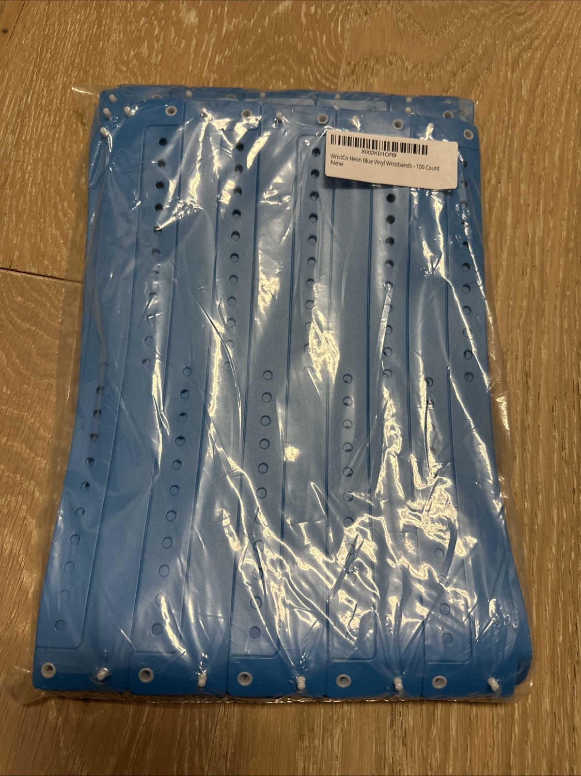 100 NEON BLUE PLASTIC/ VINYL WRISTBANDS, WRISTBANDS FOR EVENTS