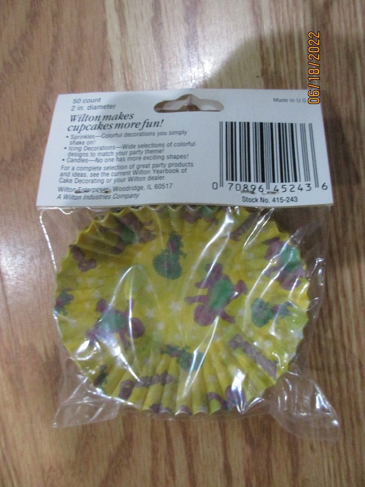 Barney Standard Size Cupcake Baking Party Cups 50ct 2 ” Vintage 1993 Wilton NOS