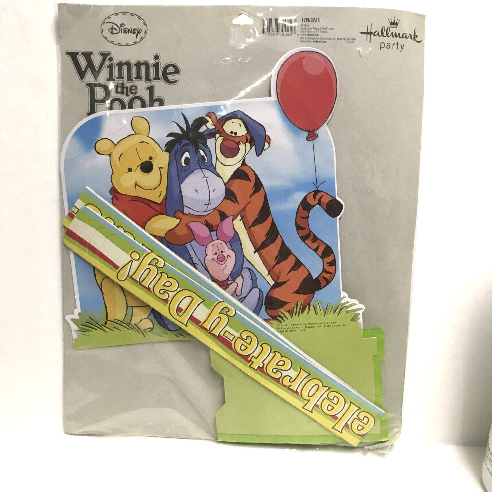 NEW IN PACKAGE WINNIE THE POOH CENTER PIECE 12-3/8″ TALL PARTY SUPPLIES