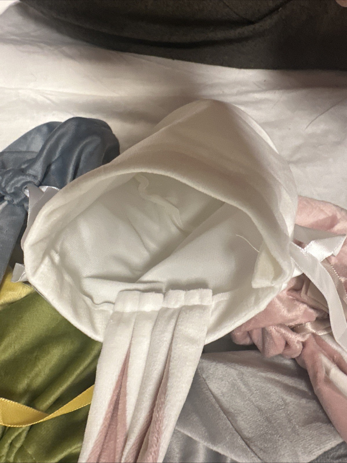 Velvet Drawstring Bunny Bags – 6 Pack Easter Rabbit Reusable, Basket Filler