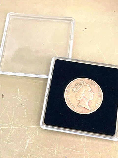 Unusual 40th Birthday Gift-1986 Australia Birth Dollar coin – Present.