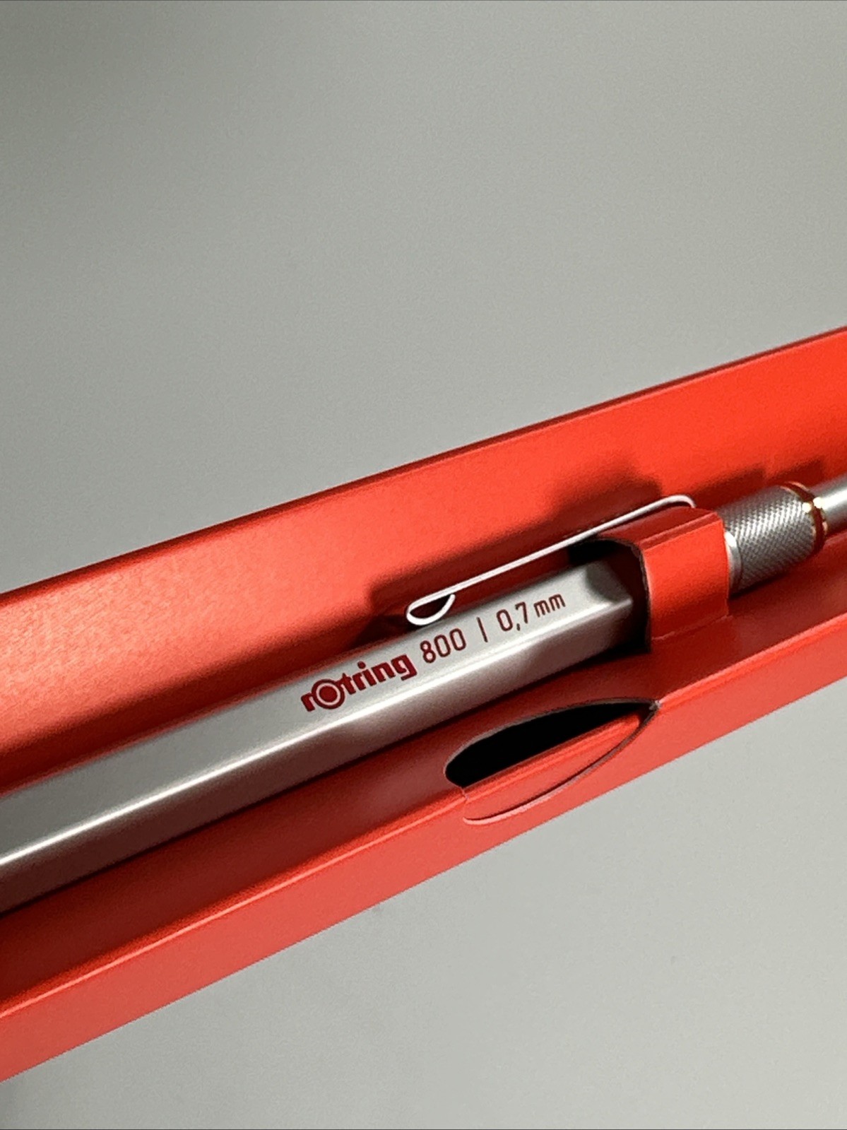 Rotring 800 Retractable Ballpoint Pen, Medium Point, Silver 1 Count (Pack of 1)