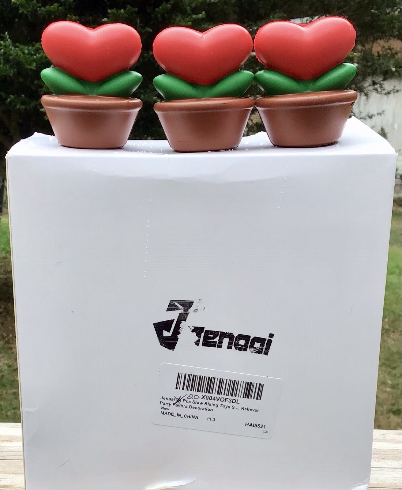New In Box Jenaai 20 PC Party Favors – Heart Flower In Flower Pot