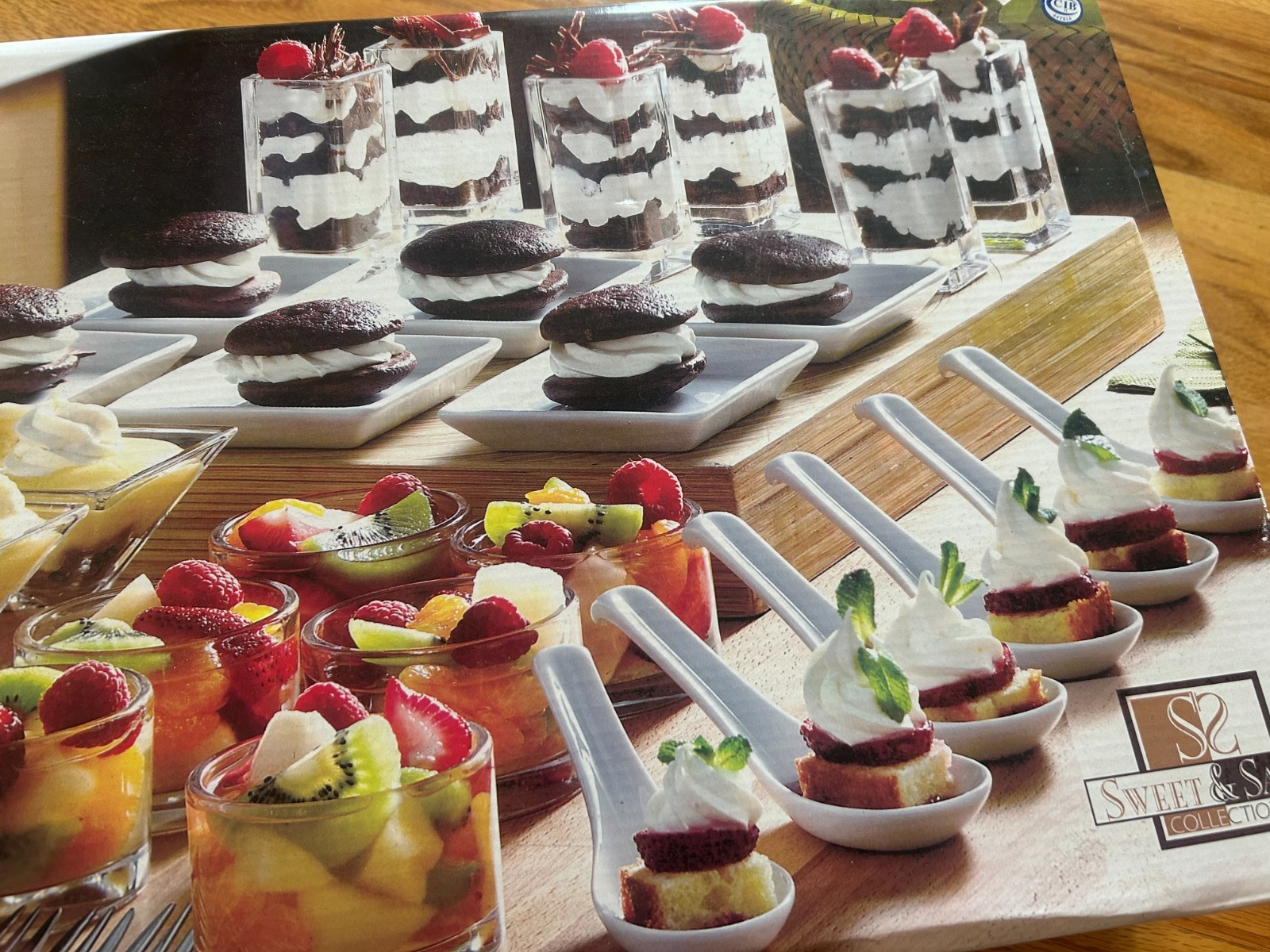 Sweet & Savory 36 Piece Tasting Party Hostess Set New In Box