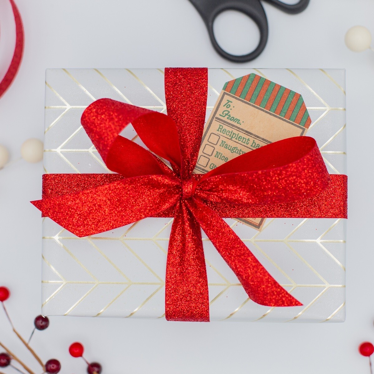 Santa Vintage 4 Designs Gift Present Tags, 2 x 3 Inches, 100 Labels on a Roll