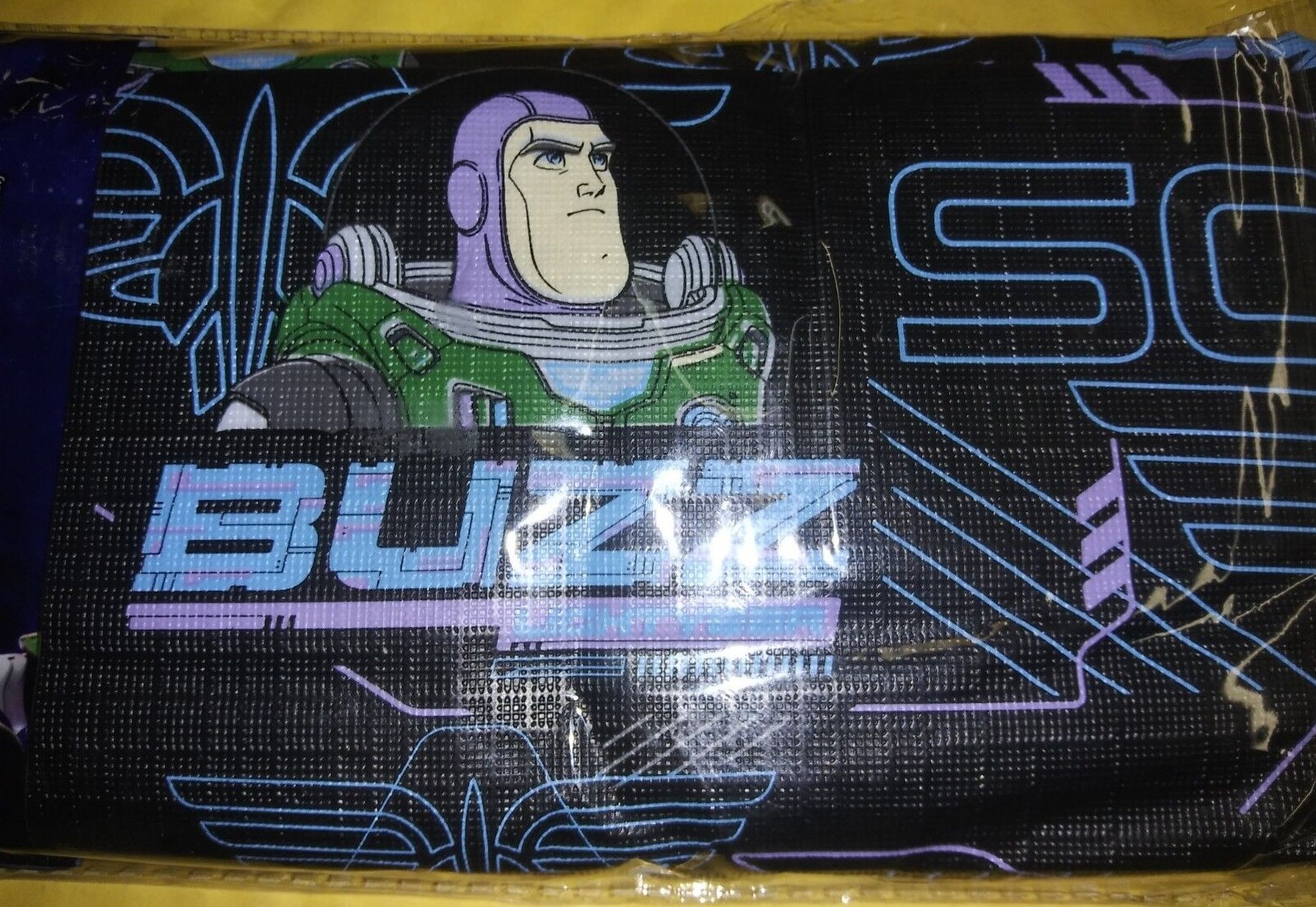 DISNEY’S 52X70 REUSEABLE BUZZ LIGHTYEAR’S TABLECLOTH FOR THE PARTY OF THE YEAR!
