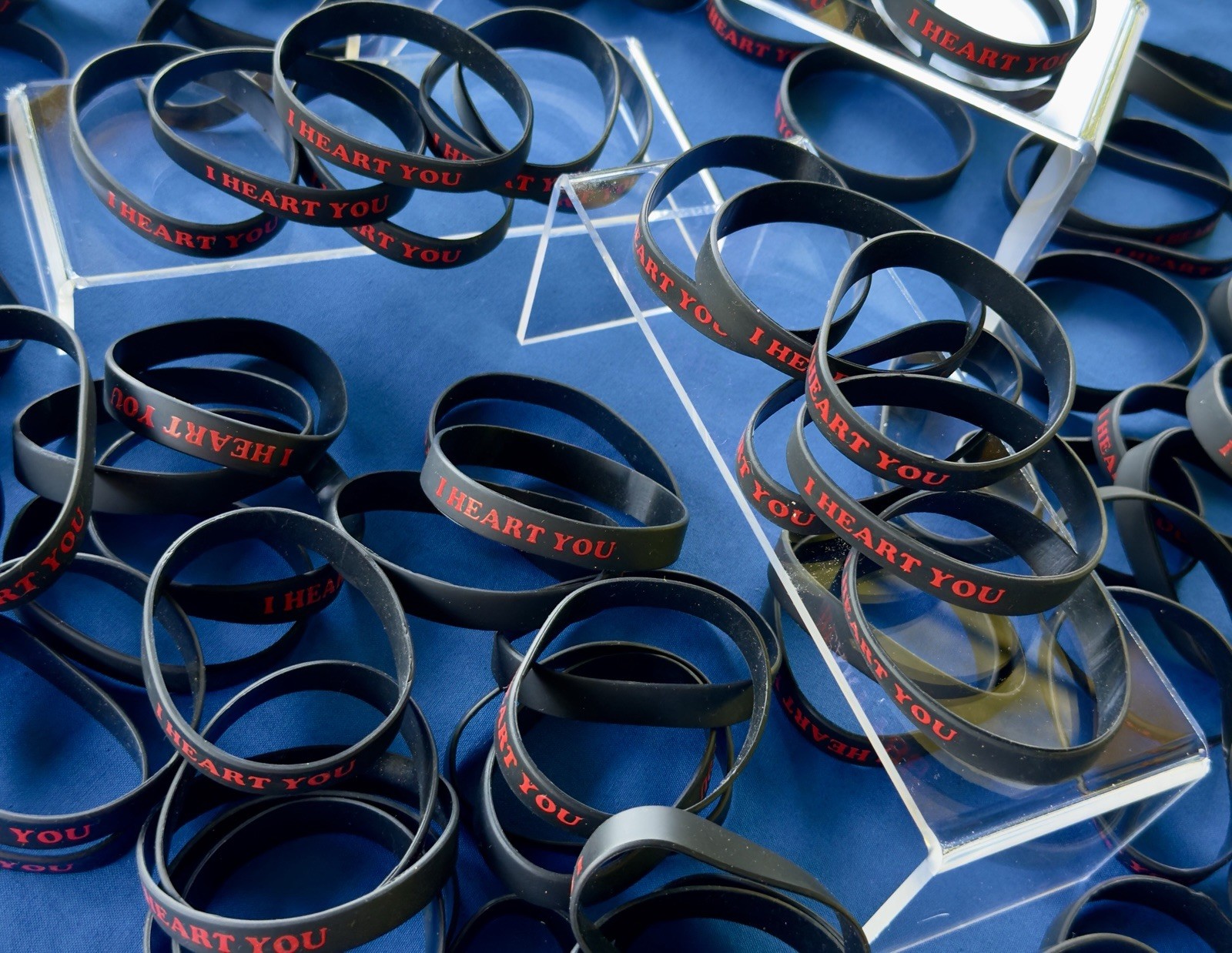 100 Black Silicone Heart Love Wristbands Bulk Fundraiser Party Favors Bracelets