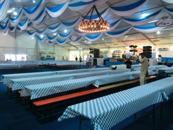 OKTOBERFEST! BAVARIAN BLUE DIAMOND PLASTIC BANQUET ROLL TABLECOVER 100′ X 40″