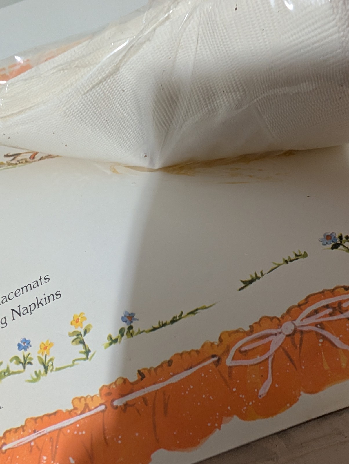 Vtg “Peaches ‘n Cream” 12 matching Napkins & Placemats J phakos art READ