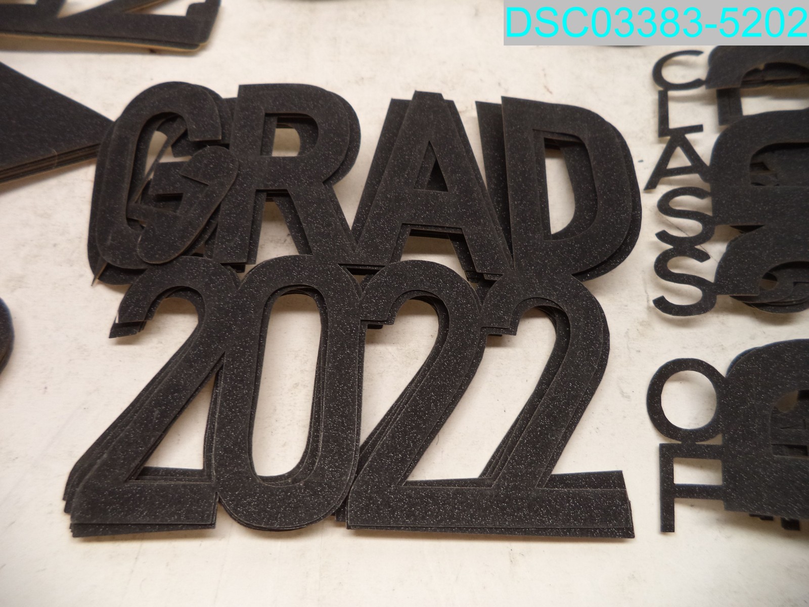 QTY=42: 2022 Graduation Glitter Mason Jars Tags