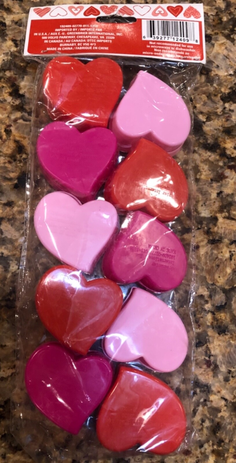 New sealed pack plastic heart shaped Valentine pink red 10 boxes w quotes words