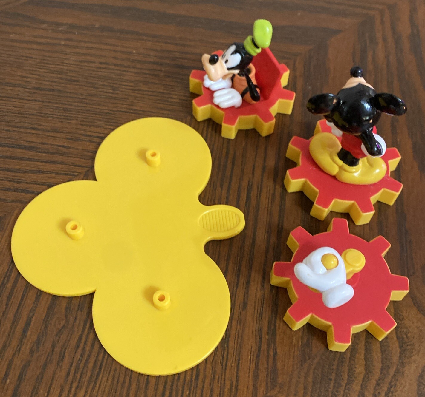 Disney ~ 4 Pc ~ Mickey Mouse and Pluto On Time Gears “Party Time” ~ Cake Topper