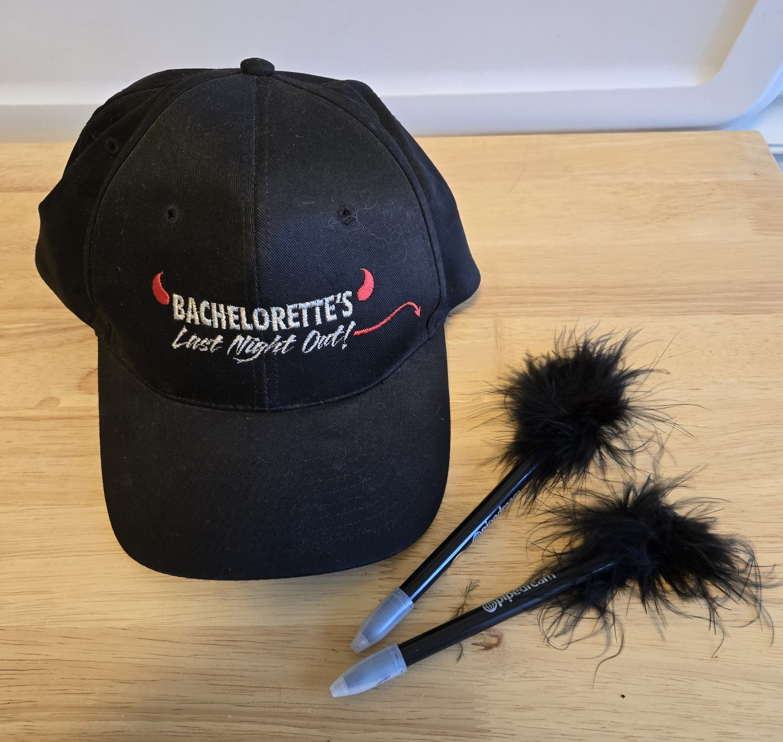 Bachelorette’s Last Night Out Baseball Cap Party Hat & 10 Feather Boa Pens Bride