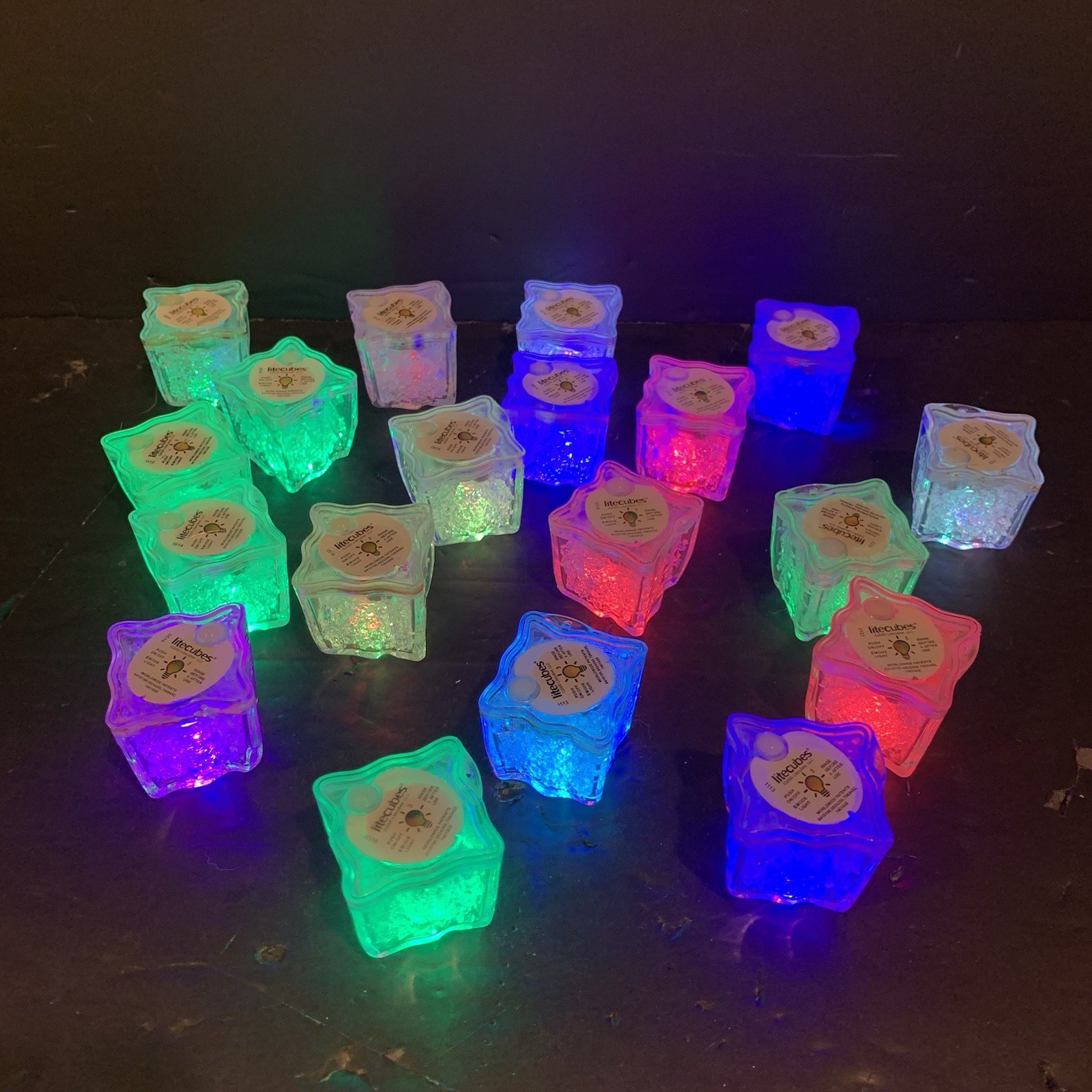 LiteCubes Lot of 19 MultiMode Rainbow LED Light up Ice Cubes