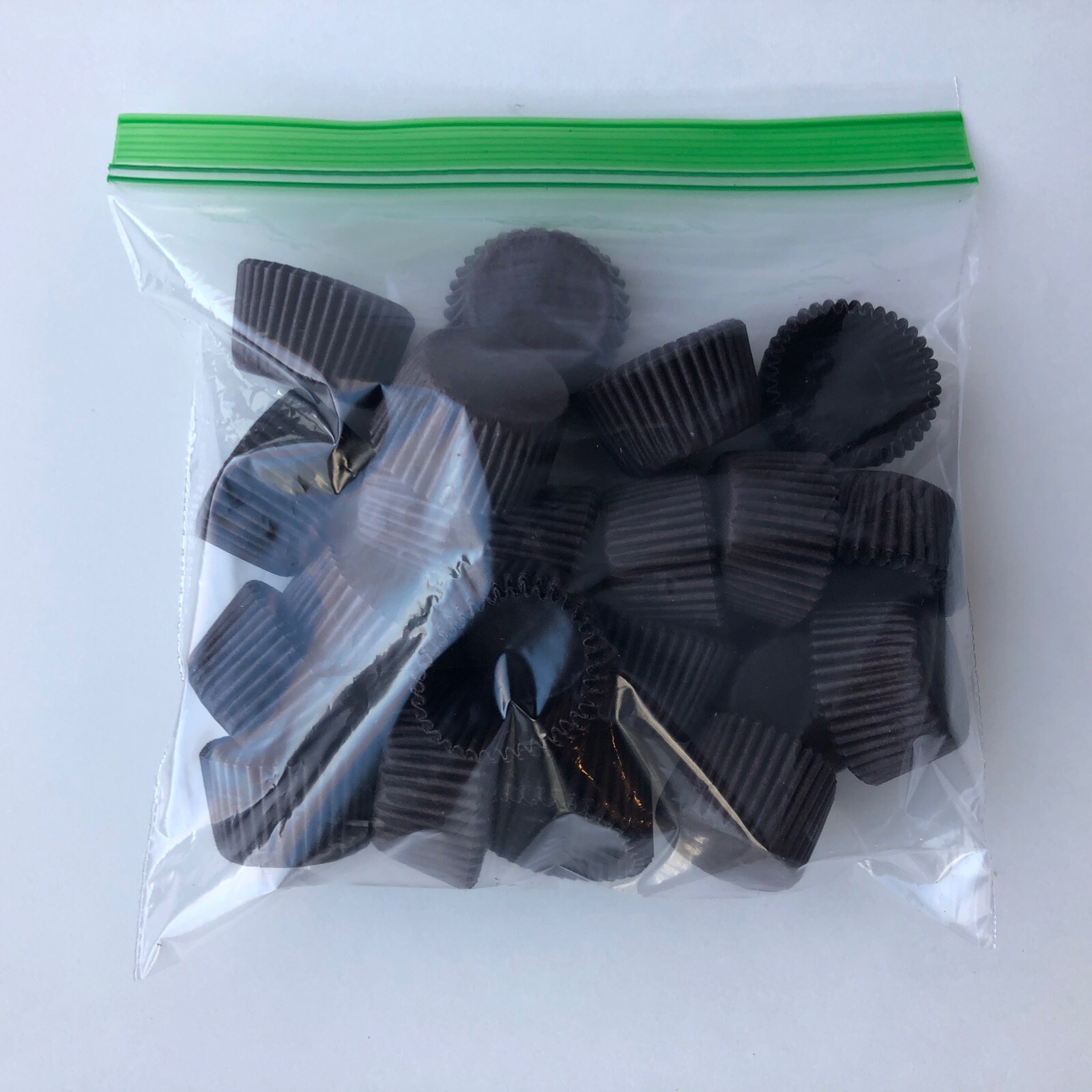 #4 Brown Paper Candy Cups 550 Pack 1″x5/8″ Candy Making Supplies Open Box