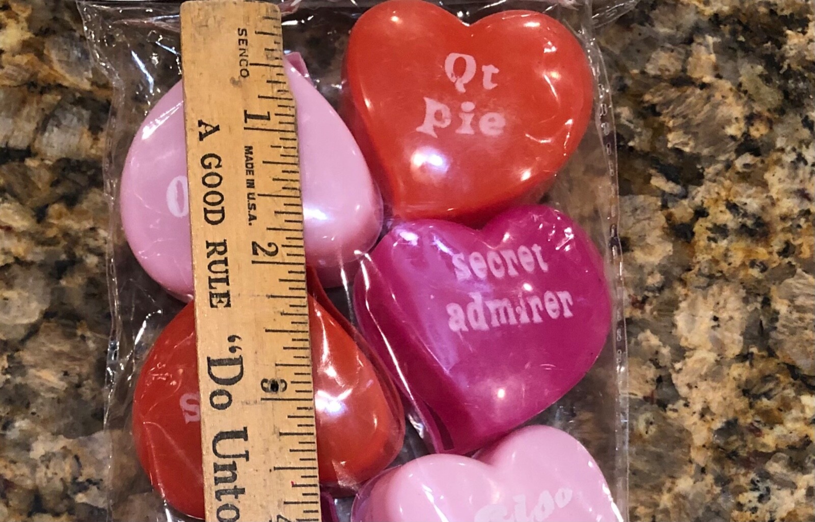 New sealed pack plastic heart shaped Valentine pink red 10 boxes w quotes words