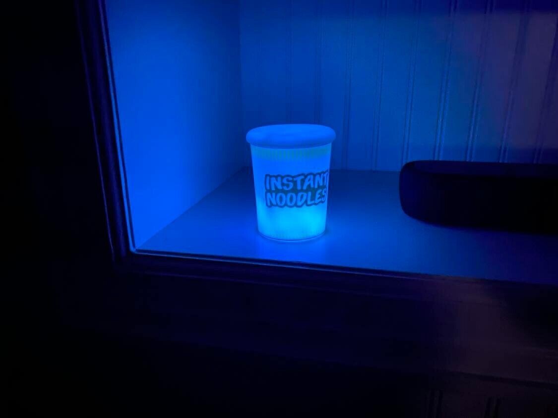 Ramen Instant Noodles Cup – Portable Light Up Lamp Night Light Office Desk Toy