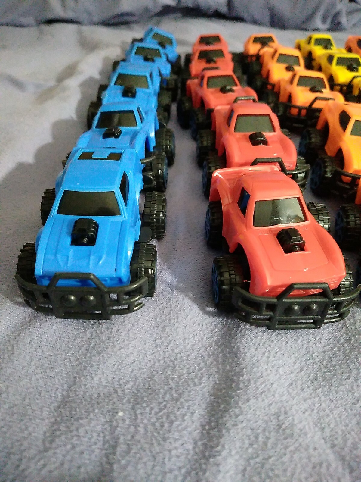 Small Plastic Pull Back Style Cars Lot Of 34 Party Favors/Pinata Filler