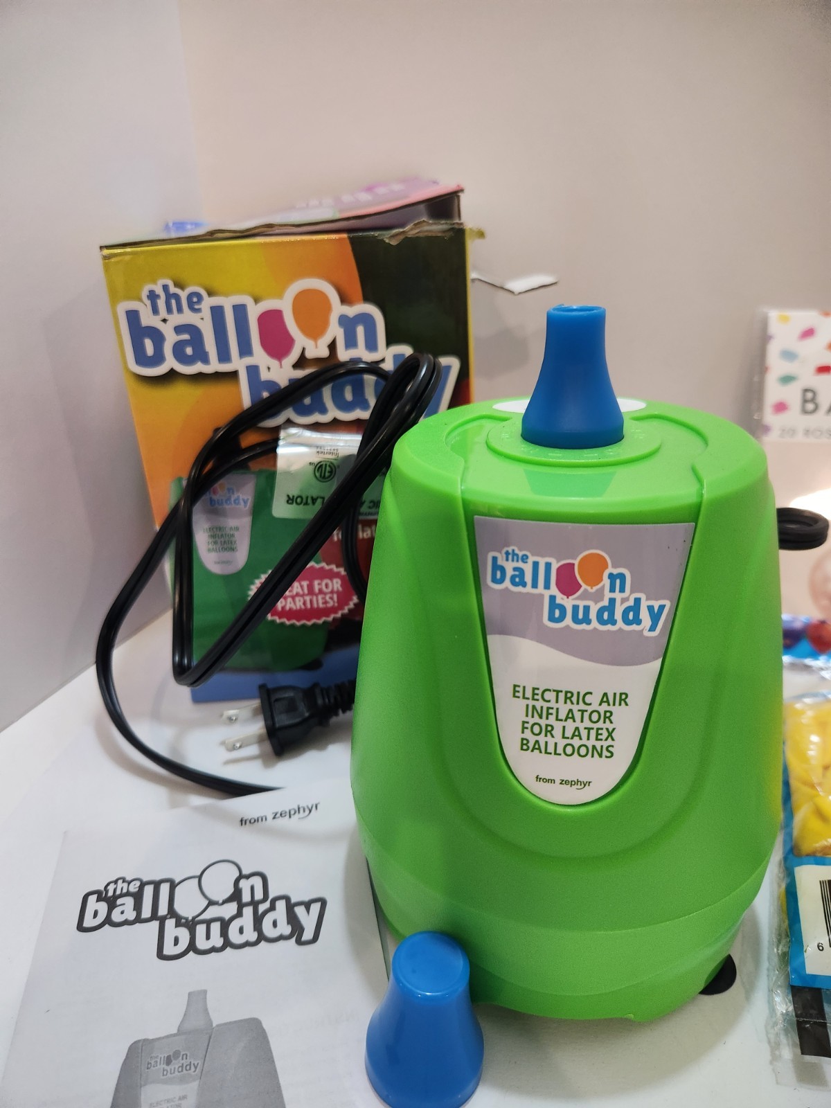 Electric Air Inflator The Balloon Buddy For Latex Balloons W/ Over 100 Balloons