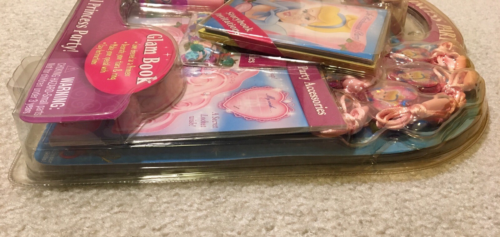 Disney Princess Enchanted Party Set 8 Invitations Lockets Poster Glitter Books