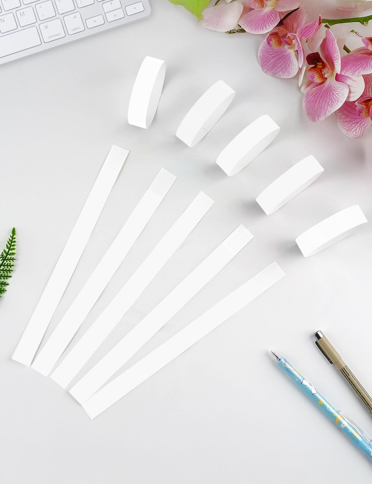 500 Pcs Wrist Bands, Paper Wristbands for Events, Adhesive Colored White