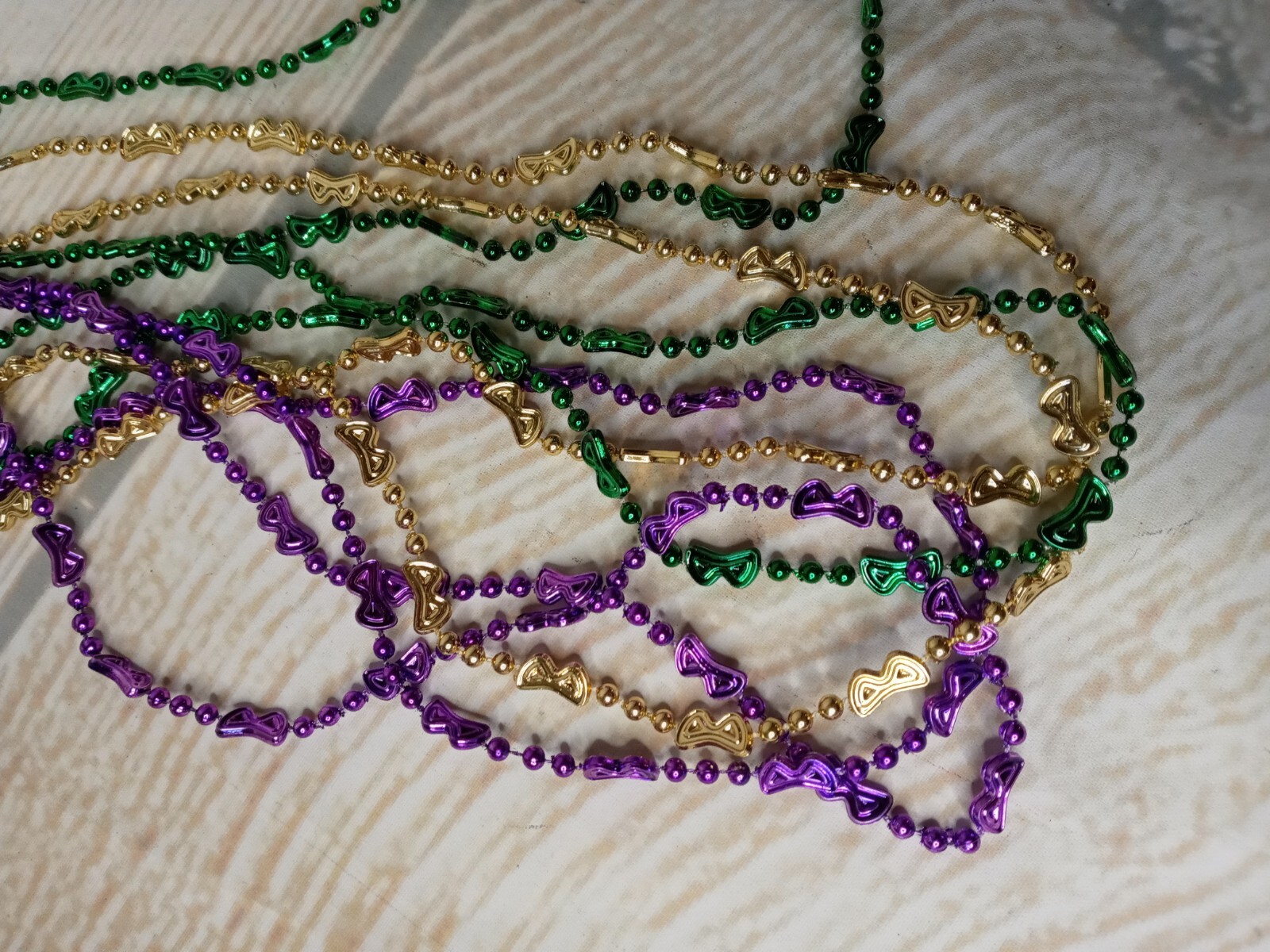 New! 6 Mask Mardi Gras Beads Necklace Motorcycle Bike Rally Throw Bead Party