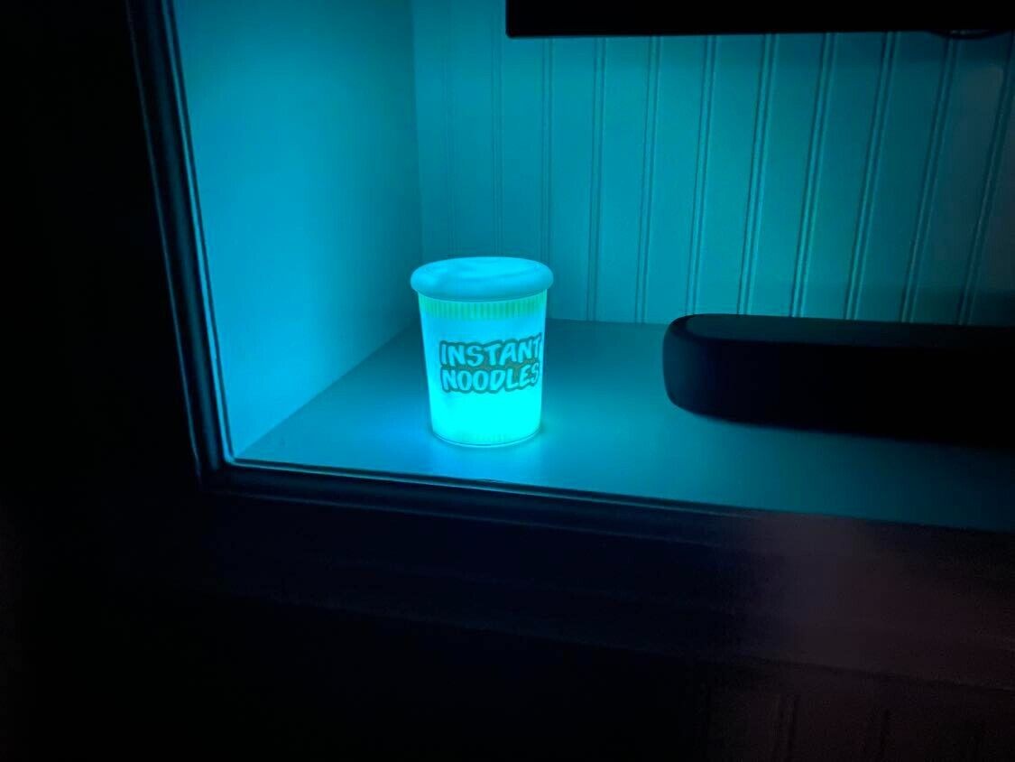 Ramen Instant Noodles Cup – Portable Light Up Lamp Night Light Office Desk Toy