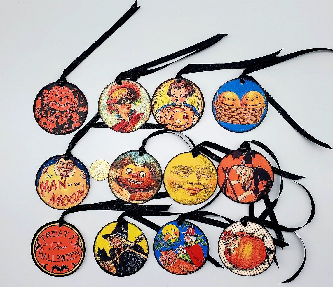 12-Halloween-Vintage Style-Circle-Parties-Journals-Linen Cardstock-Hang-Tags