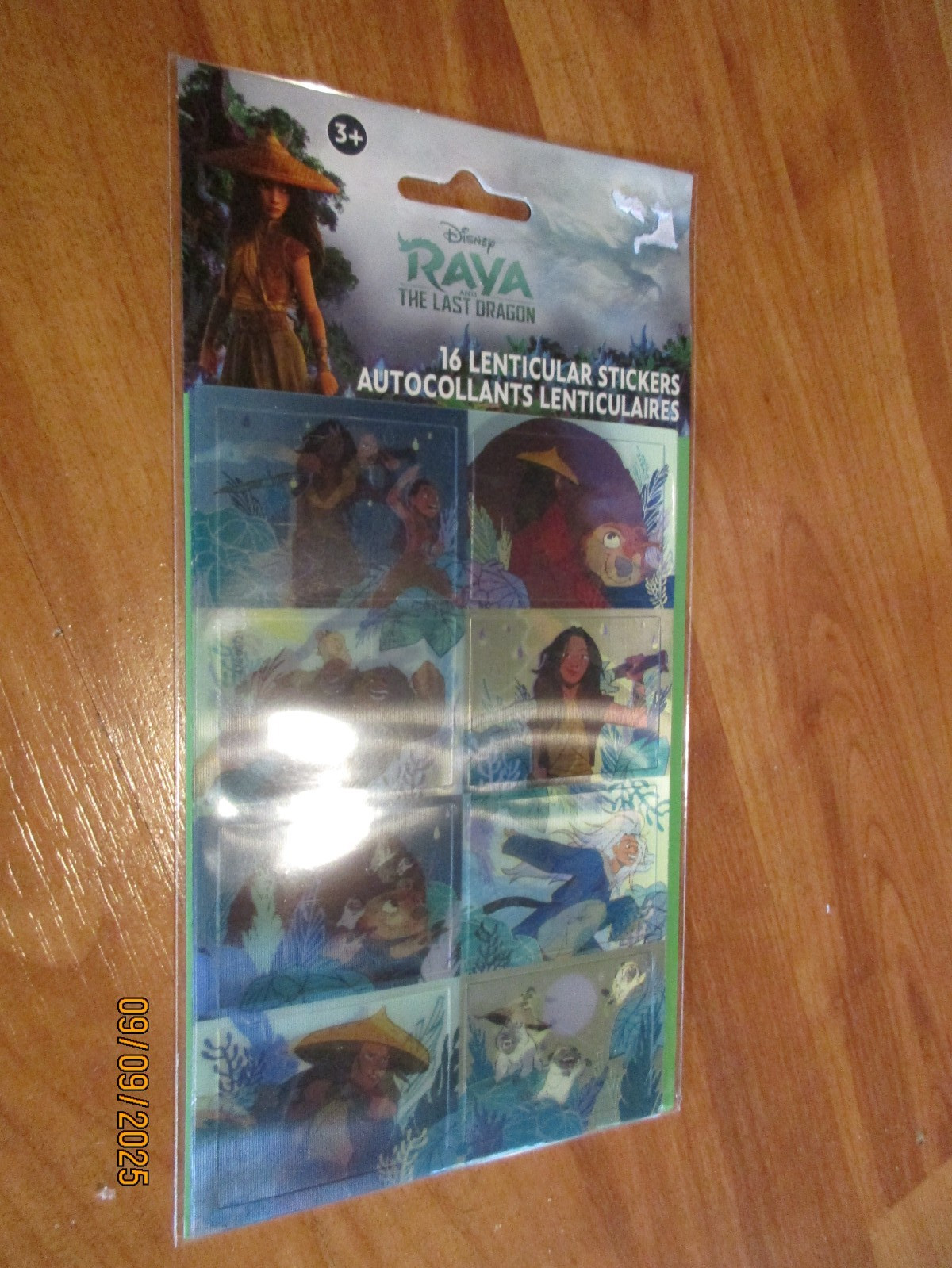 Disney Raya the Last Dragon 16 Lenticular Stickers NOS Rare