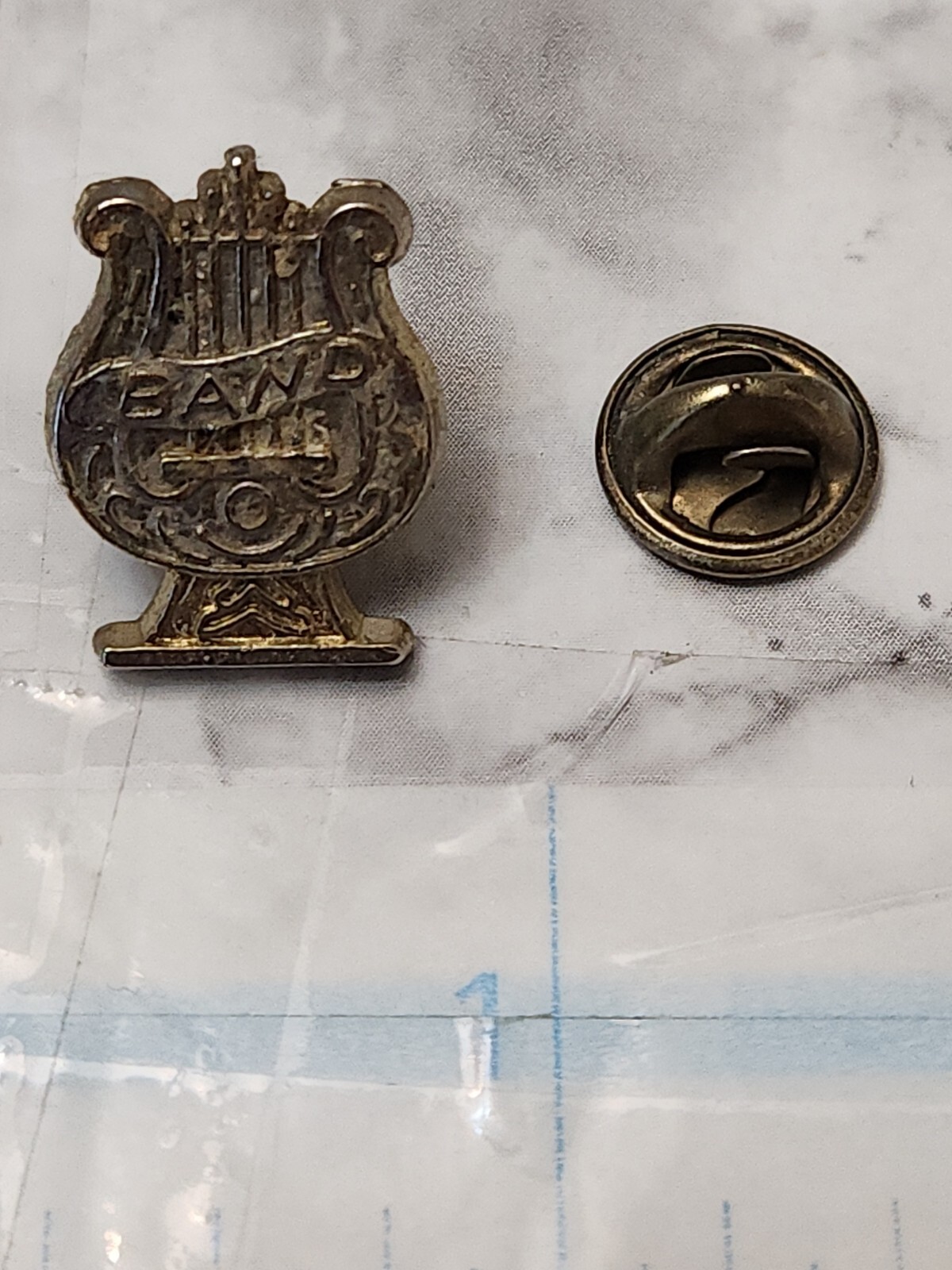 Vintage Gold Finish Metal Band Pin TIE TACK Lyre Music School Varsity Insignia