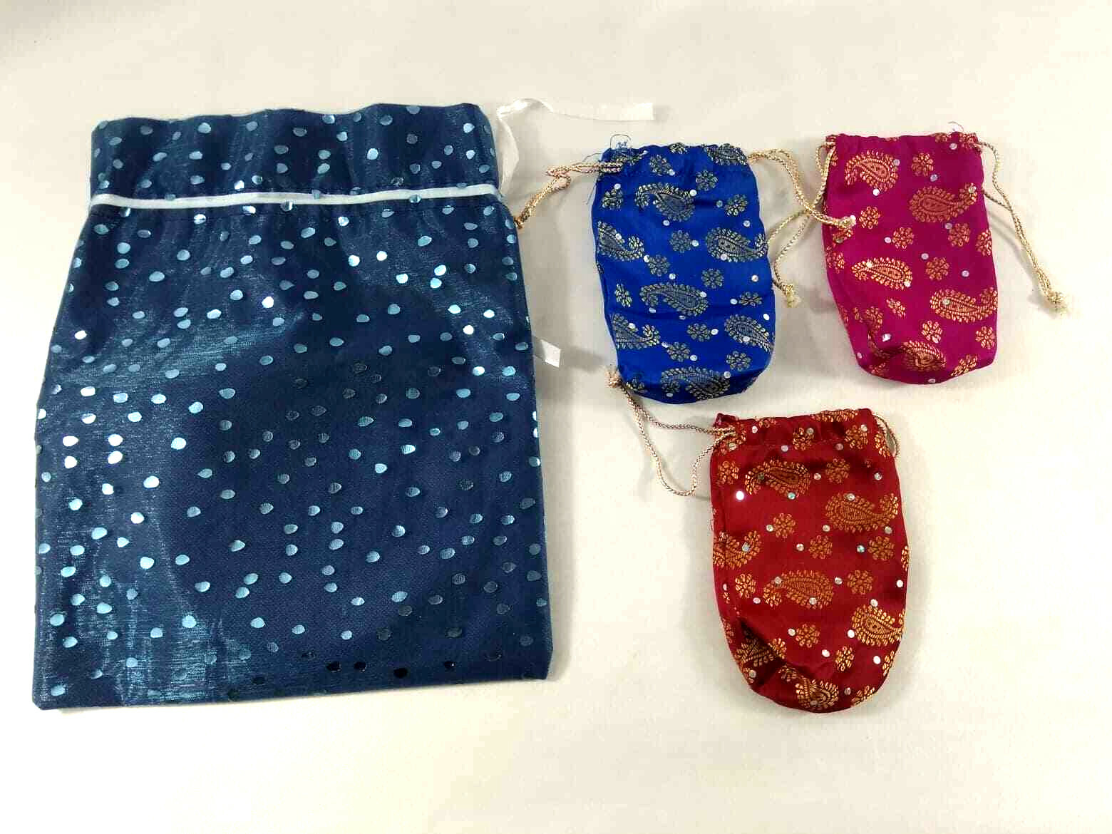 Set of 4 Gift Bags Mixed Color Fantasy Fast Shipping