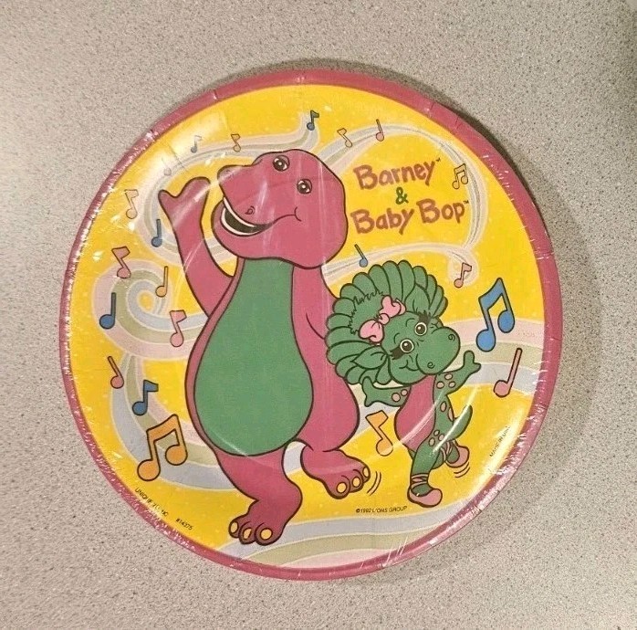 NOS 1992 The Lyons Group Set of 8 Barney & Baby Bop Disposable 9″ Plates Sealed