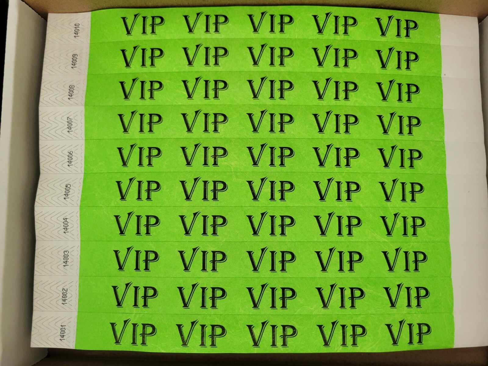 100 3/4″ NEON GREEN VIP TYVEK WRISTBANDS, PAPER WRISTBANDS, EVENT WRISTBAND
