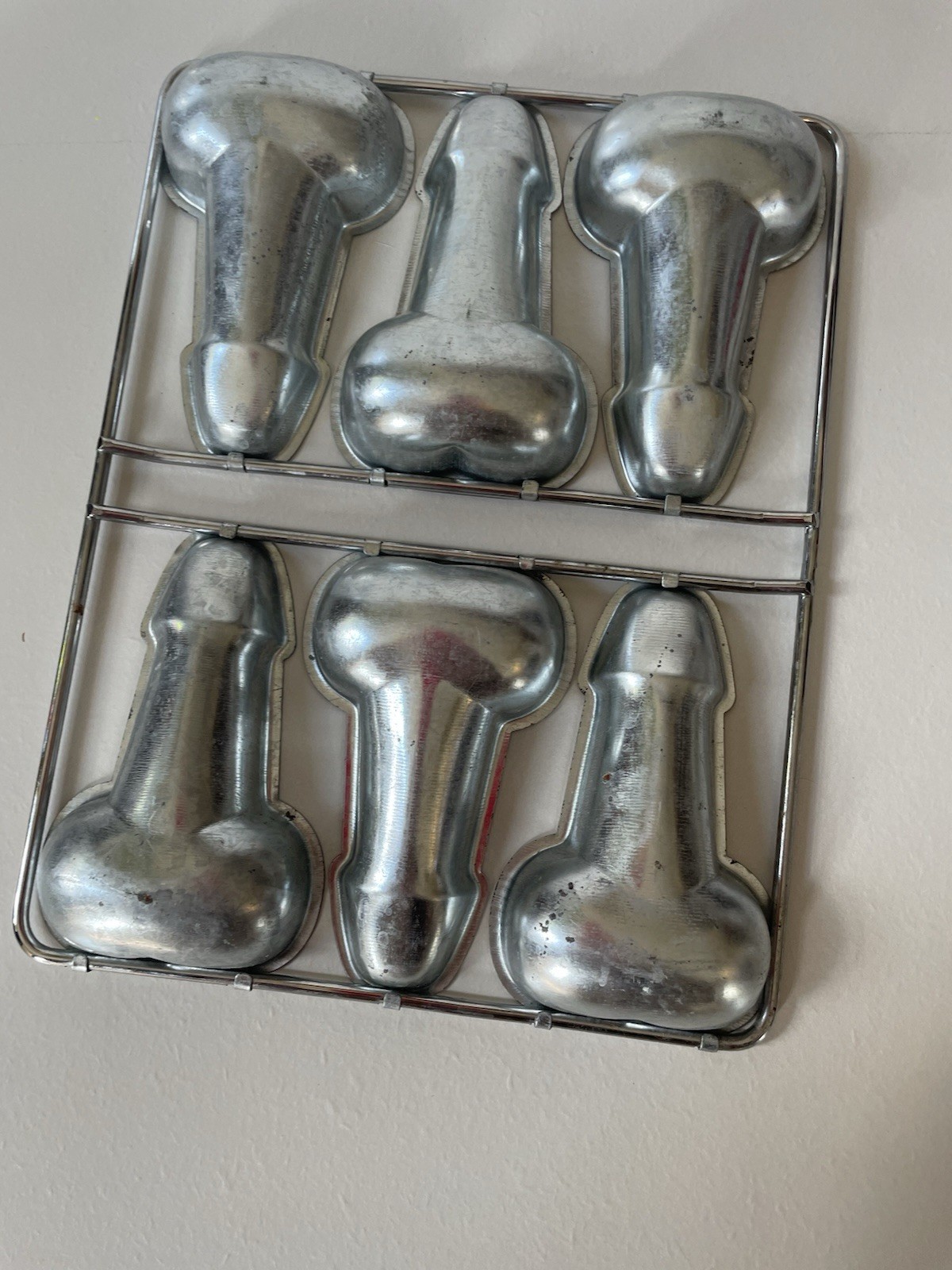Pecker Cup Cake Pan – 6 Pecker Shaped Cup Cakes Bachelorette Party, Hen Night
