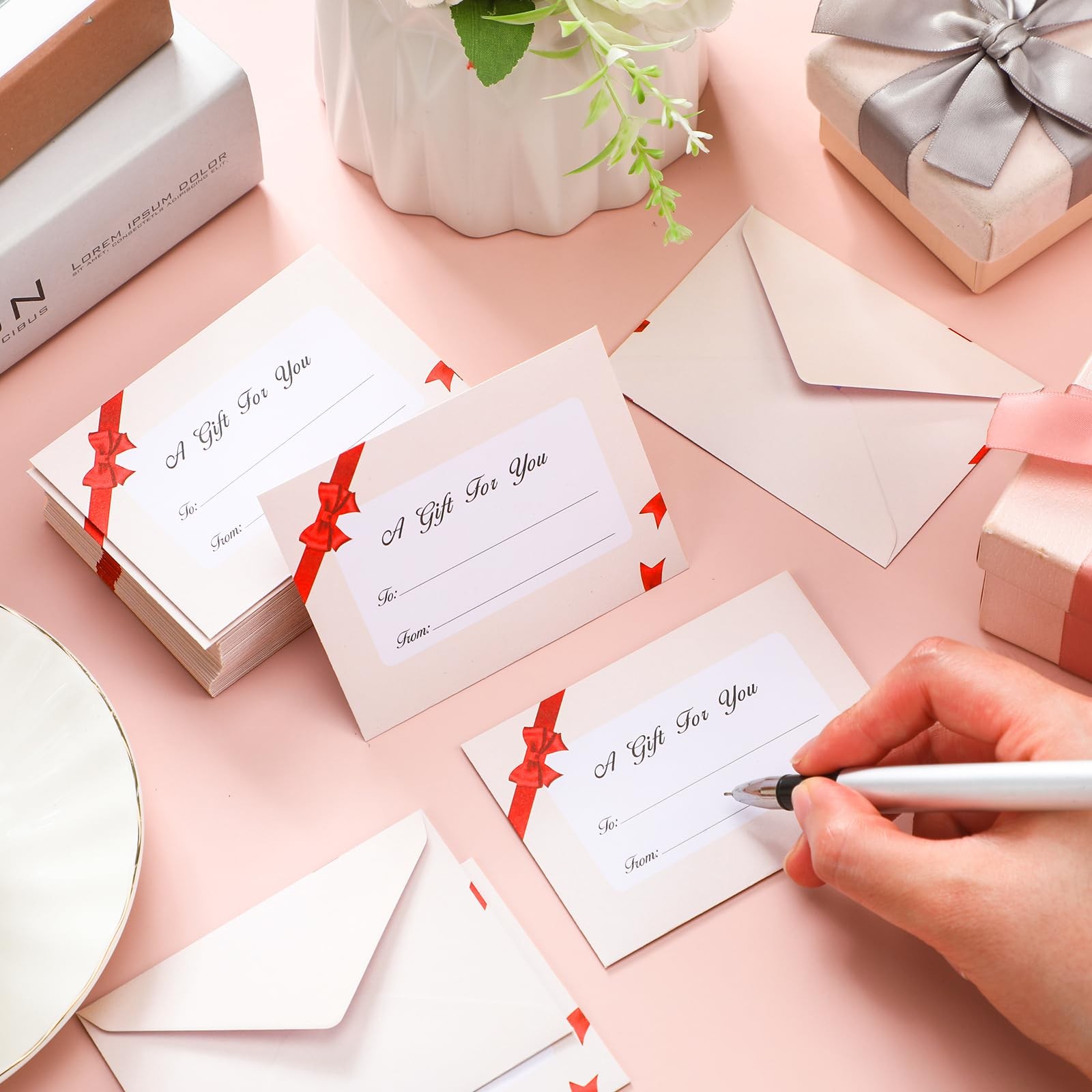 Gueevin 600 Pcs Mini Gift Card Envelopes Holiday Sleeves Small, Red